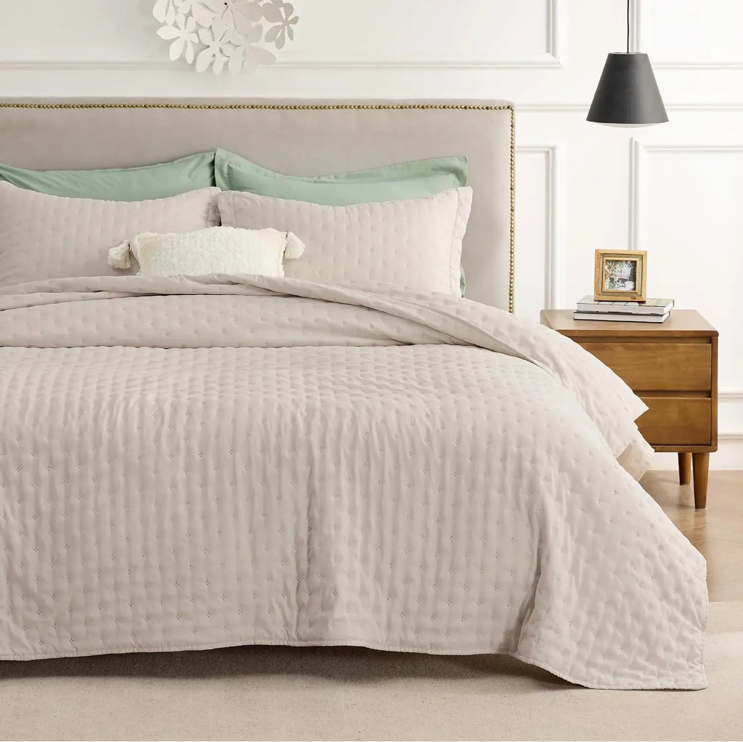 Clover Bedspread